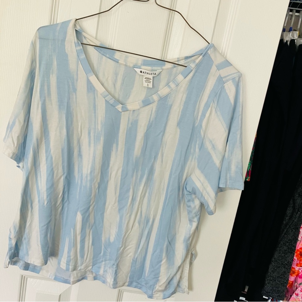 Athleta Blue White V Neck Print Women’s Tee
